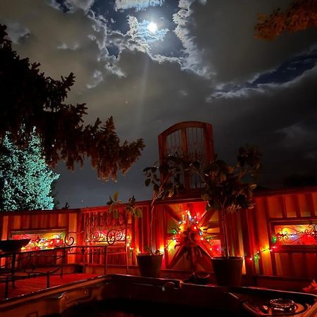Mystic Portal 420 Guesthouse Колорадо-Спрингс Экстерьер фото