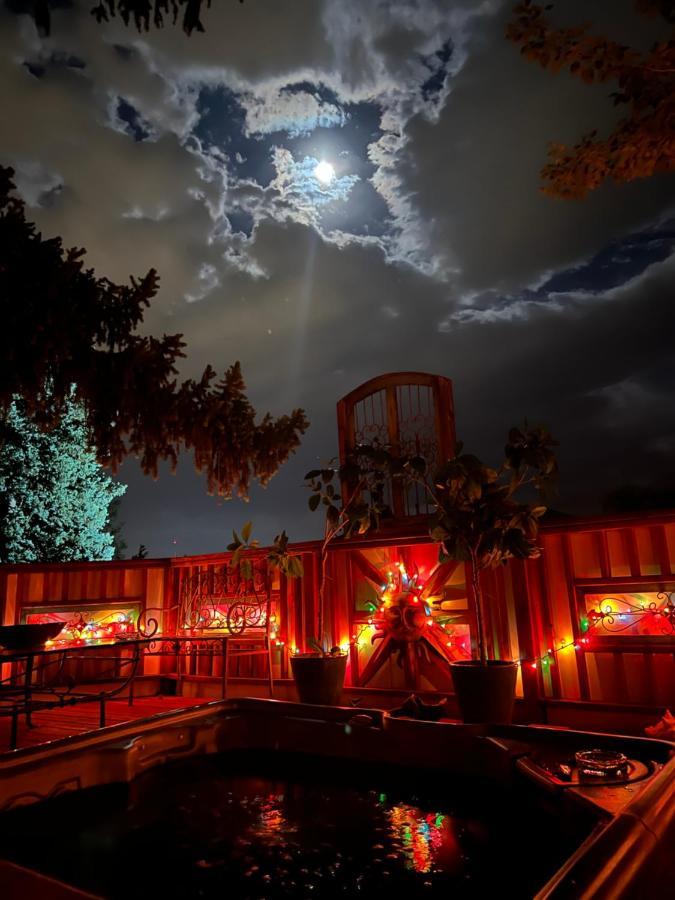 Mystic Portal 420 Guesthouse Колорадо-Спрингс Экстерьер фото